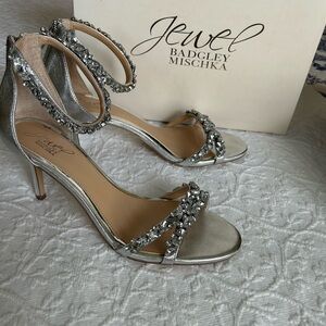 Badgley Mischka Jewel rhinestone ankle wrap silver sandals. Size 9